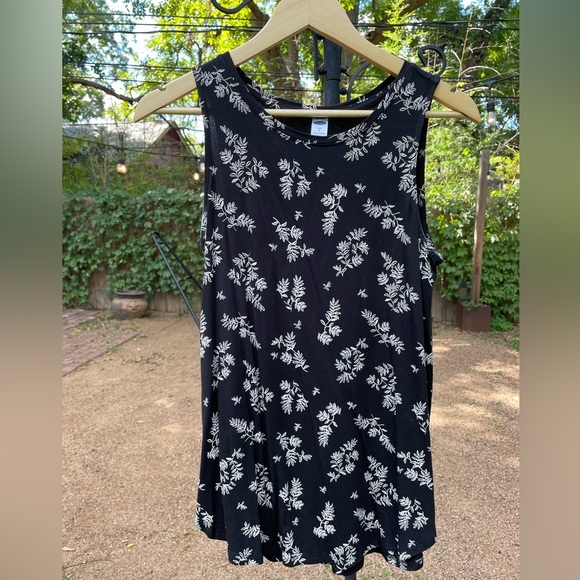 Old Navy Swing Tank - Picture 1 of 1